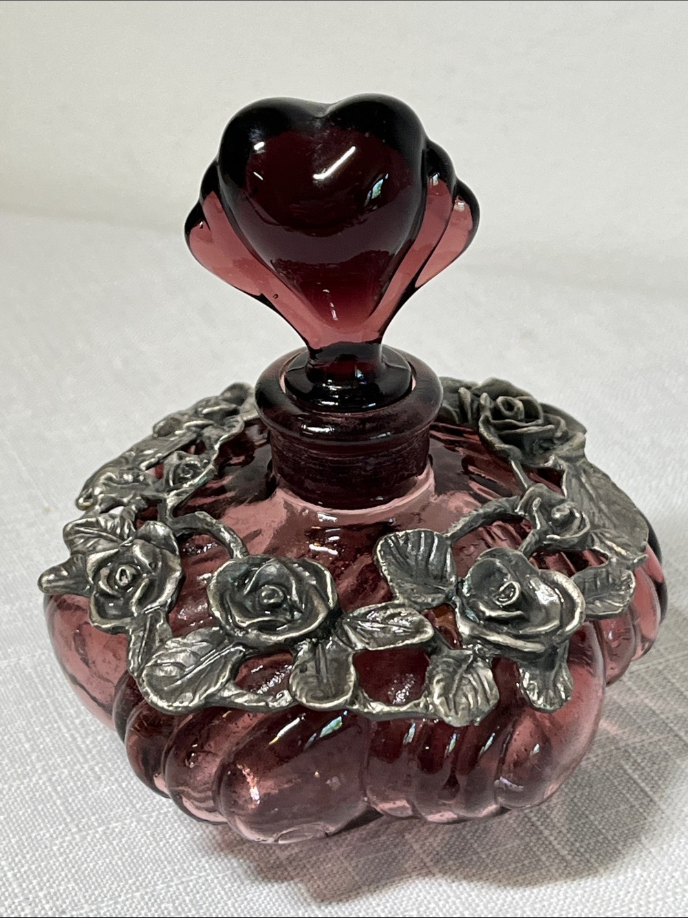 Vintage Amethyst Glass & Pewter
Perfume Bottle 
Sculpted Rose
Heart Stopper